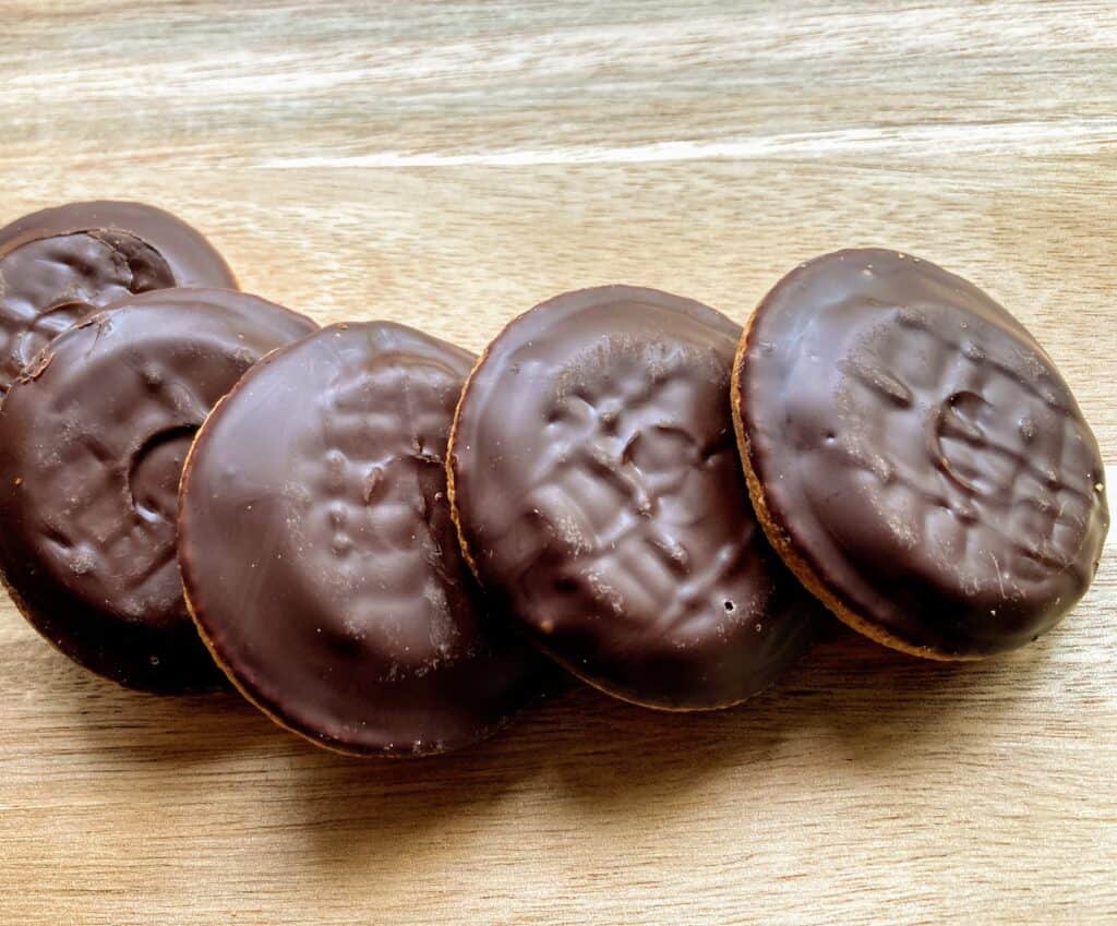 dairy-free-jaffa-cakes-on-board