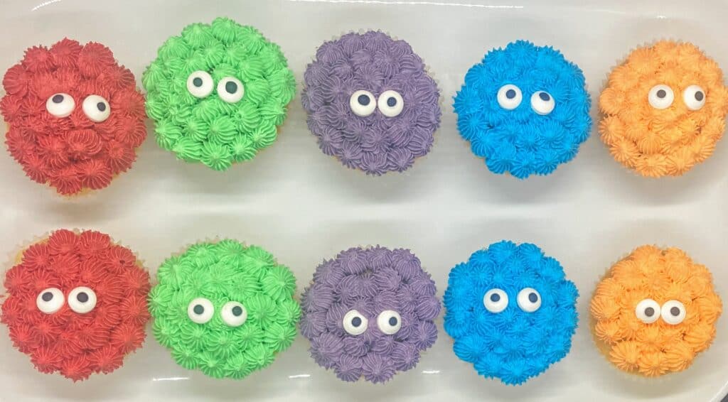 dairy-free-buttercream-monster-cup-cakes-with-eyes